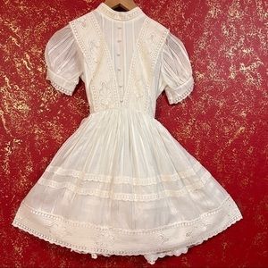 MARTHA MINIATURES Vintage Girls White Lace Heart Pearl Button Bells Dress 10